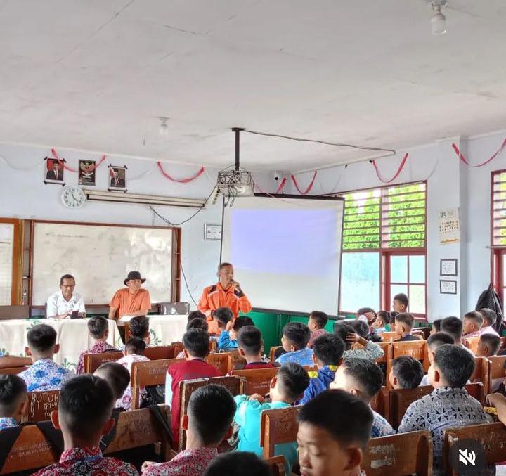 MPLS Hari Ketiga "Sekolah, Rumah kedua ku yang aman dan nyaman"