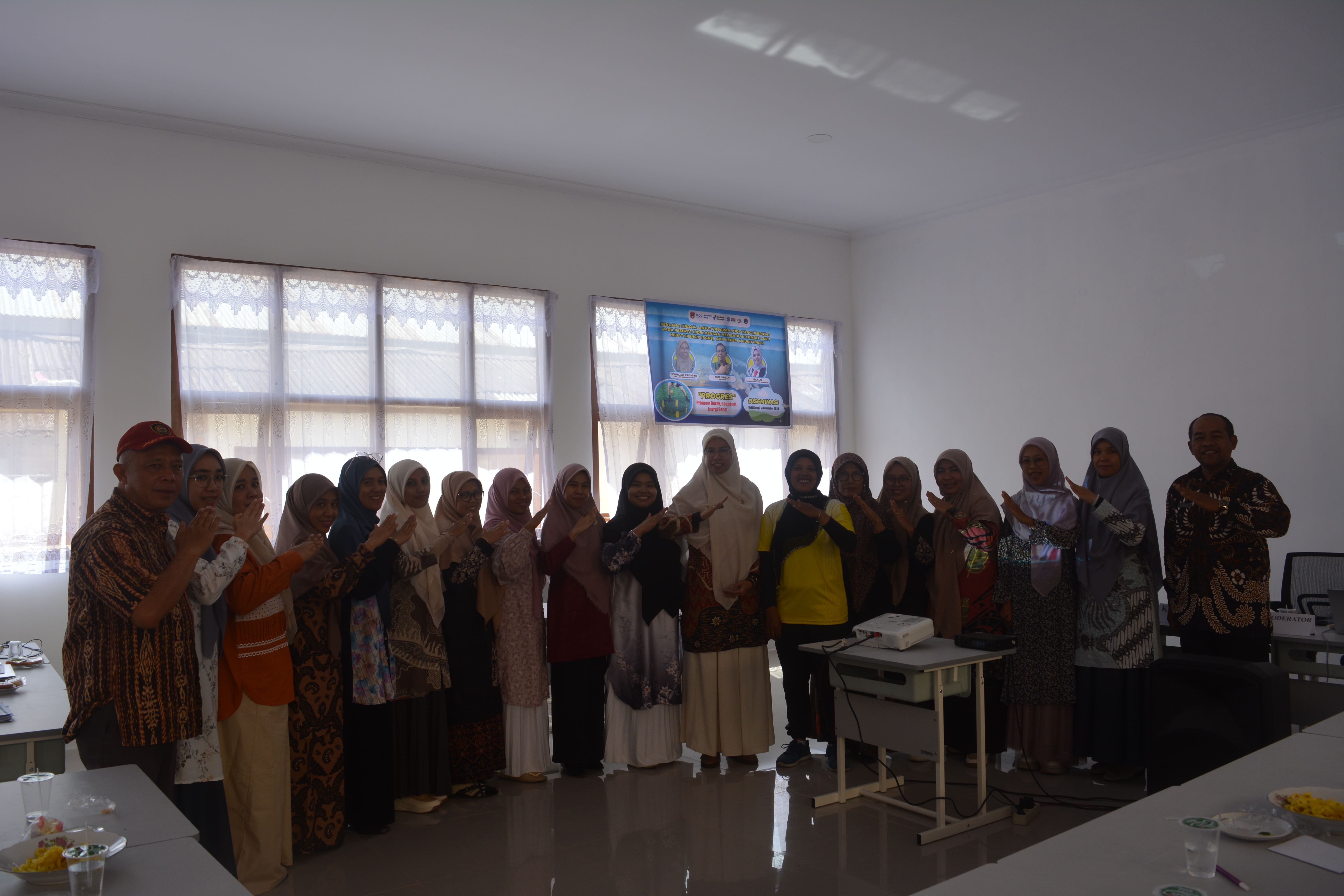 Kegiatan Kombel Guru Hebat Spensix di SMP 6 Bukittinggi